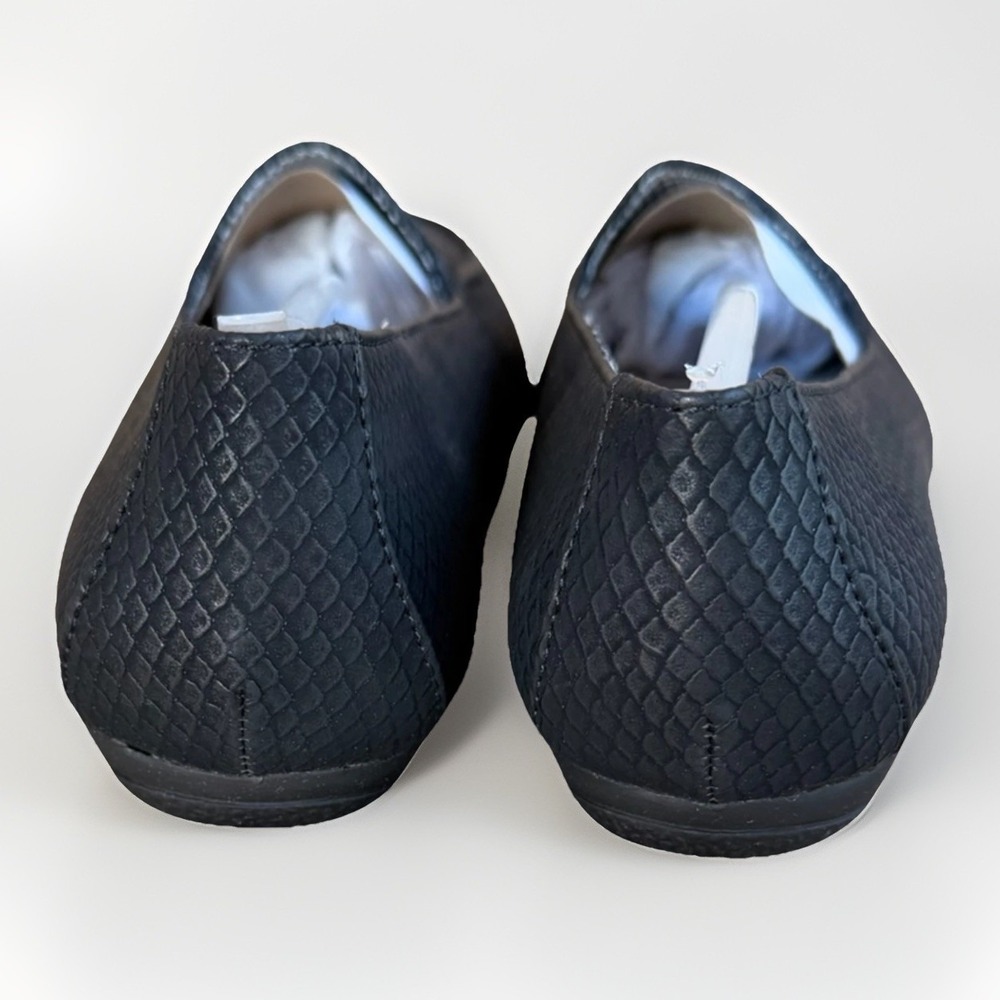 Cliffs by White Mountain Gracefully Flats Women's Size 7 Black Print Slip On - Picture 12 of 16
